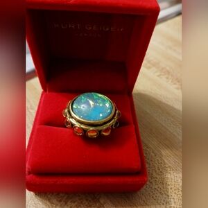 Kurt Geiger NWT Stunning Large Irradscent Stone Ring Size 8